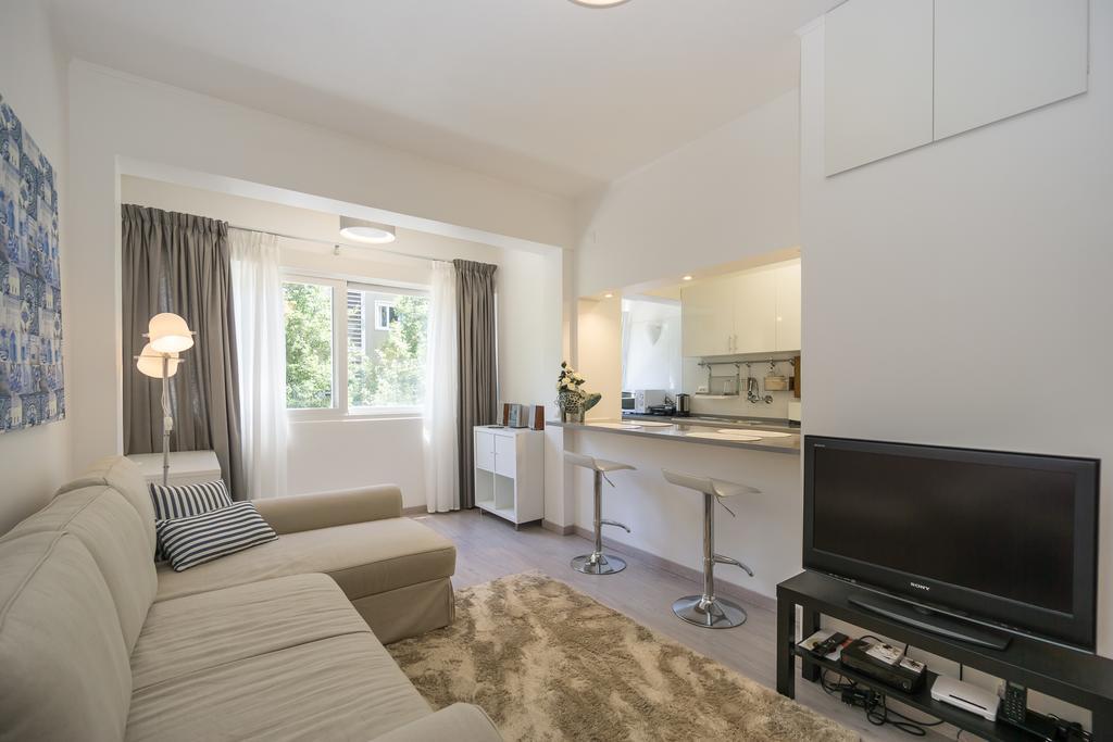 Lovely & Modern In The Center Lisbon Luaran gambar